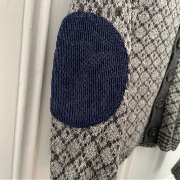 Pandemonium boys button up sweater with cord elbow pads size 4T worn once - Picture 4 of 8
